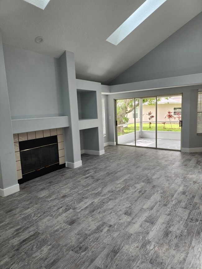 Building Photo - 3407 Fort Nelson Ln