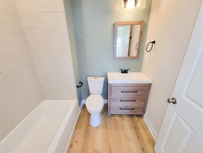 Building Photo - 1903 Mary St