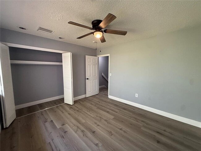 Building Photo - 5055 Eaglesmere Dr