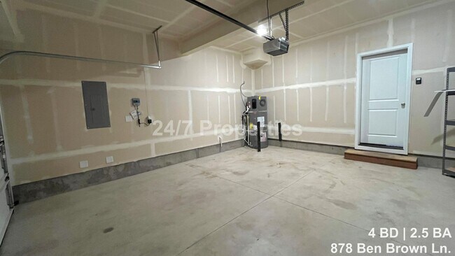 Building Photo - Modern 4 BD | 2.5 BA Home in Woodburn