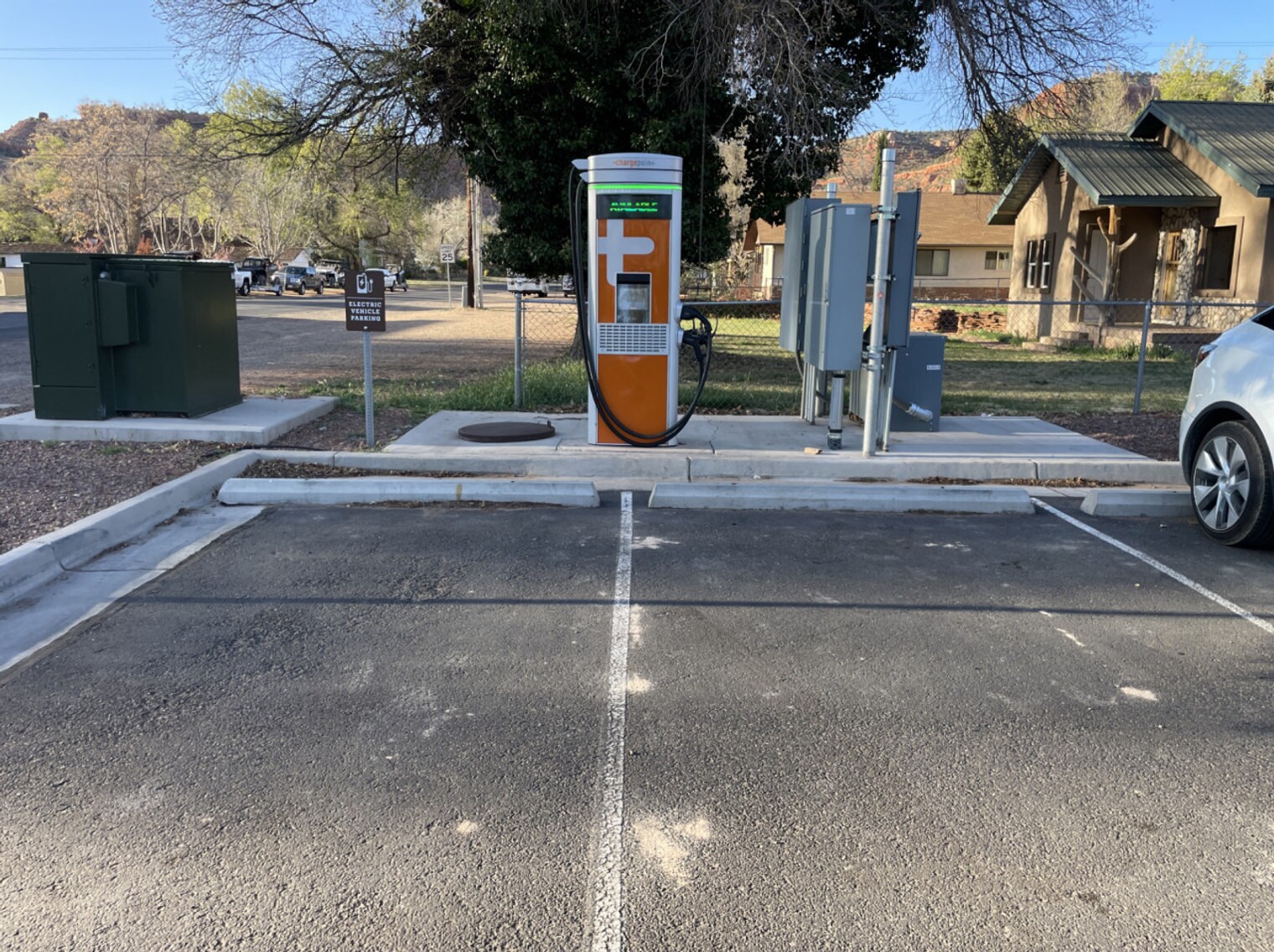 Building Photo - 170 E 100 N