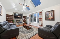 Building Photo - 643 Northfield Ln