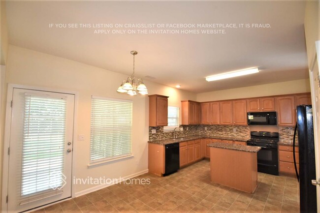 Building Photo - 3411 Crutchfield Pl