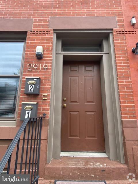 Building Photo - 2919 W Girard Ave