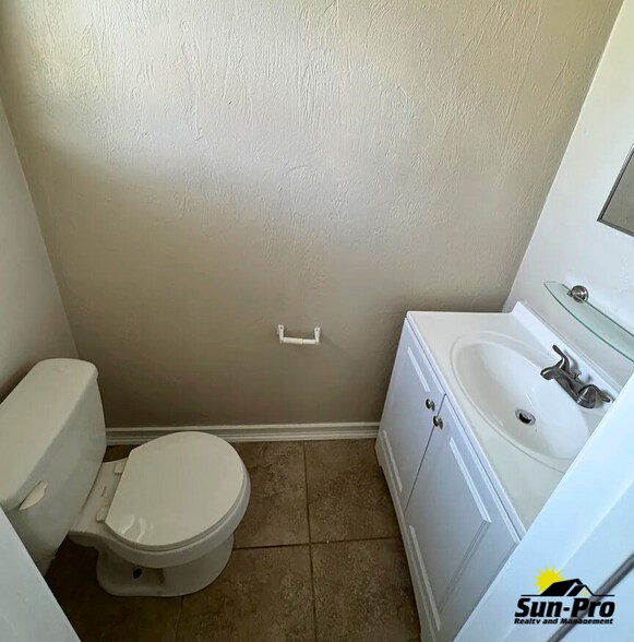 Building Photo - 957 Glenwood St