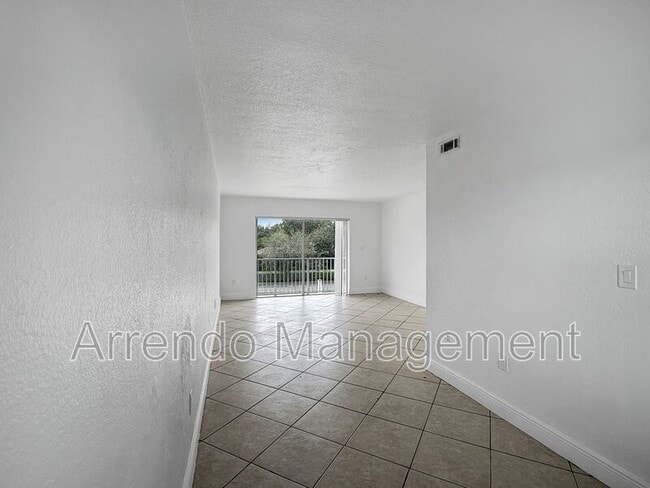 Building Photo - 8475 SW 94th St