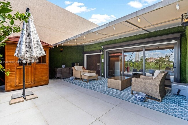 Building Photo - 6124 Paradise Point Dr