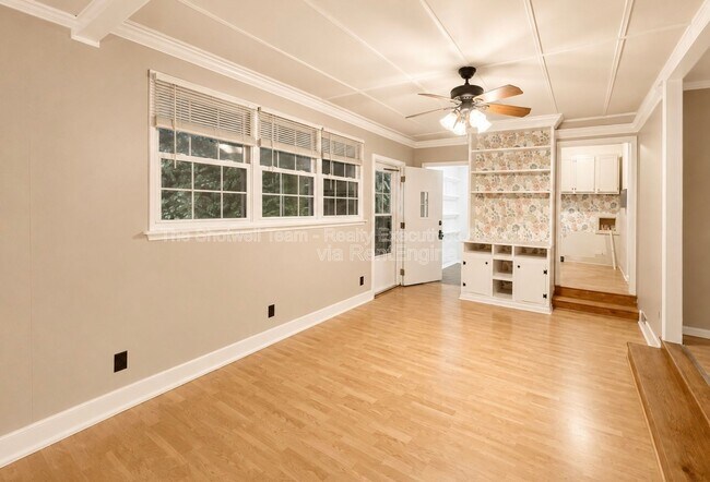 Building Photo - 11104 Hughlan Dr