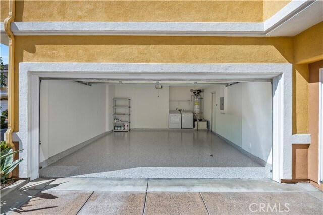Building Photo - 1501 Reggio Aisle