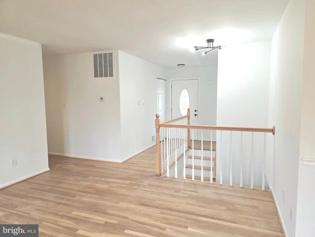 Building Photo - 12817 Lampton Ln