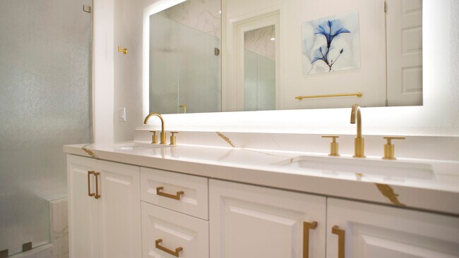 Building Photo - 82830 Logan Creek Dr