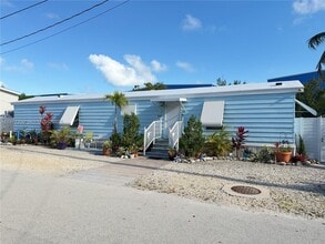 Building Photo - 212 Orchid St