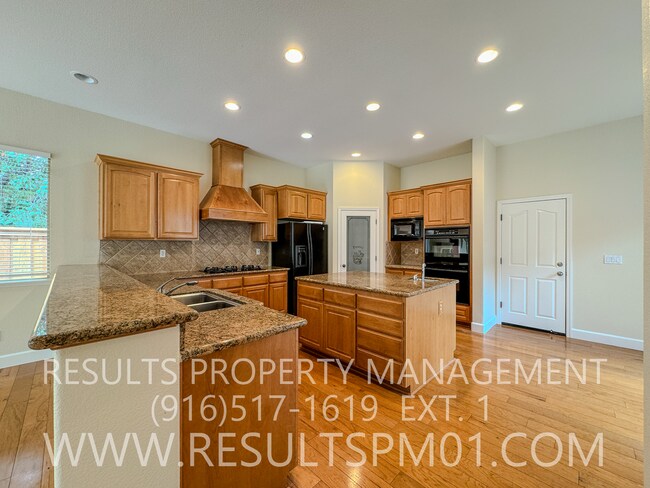 Building Photo - Luxury Whitney Oaks Retreat – Private Gate...