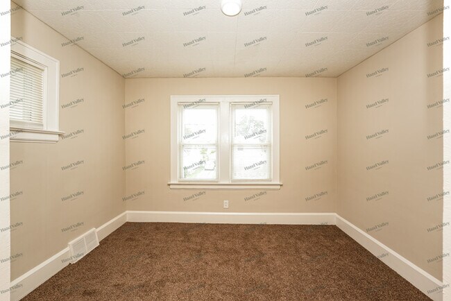 Building Photo - 3679 W 103rd St