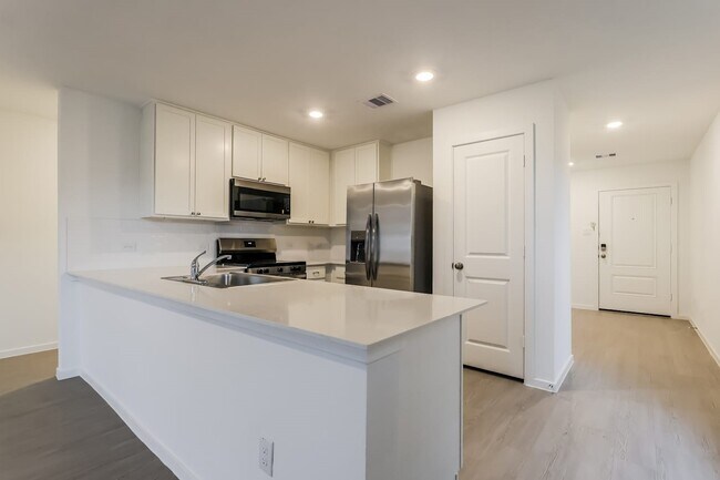 Building Photo - 15250 Abella Dr