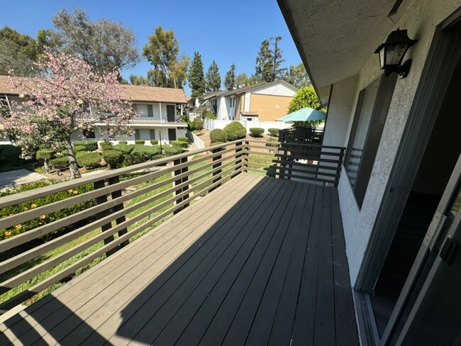 Building Photo - 1 Bedroom 1 Bathroom Condo in La Habra