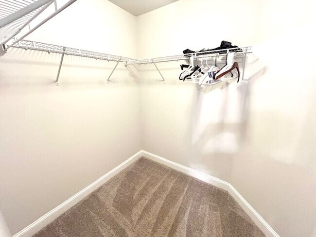 Building Photo - Beautiful 4 Bedroom 2 Bath Home! $300 OFF ...