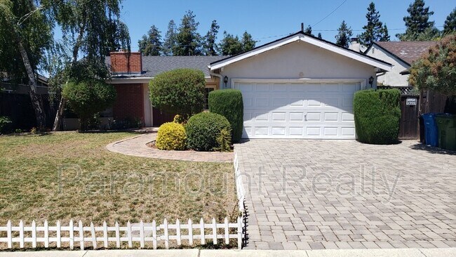 Primary Photo - 2447 Warburton Ave