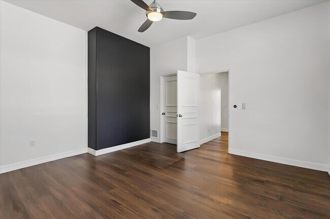 Building Photo - 10800 E Cactus Rd
