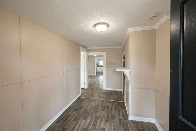 Building Photo - 218 Irving Ave