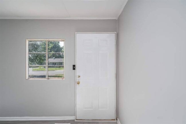 Building Photo - 813 Josephine St