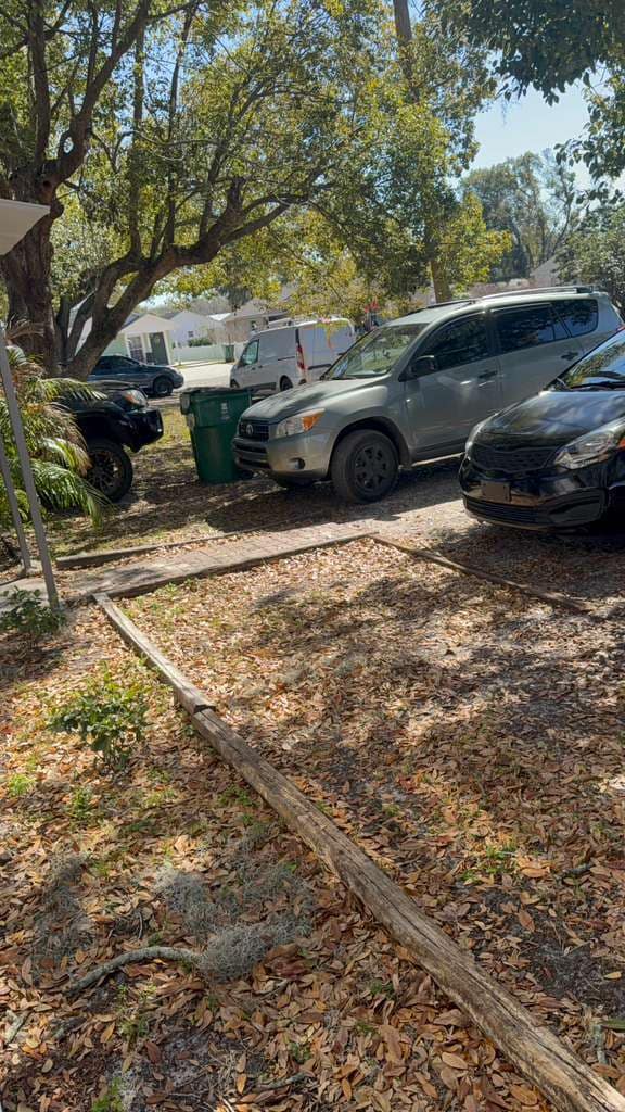 Building Photo - 38603 Naomi Ave