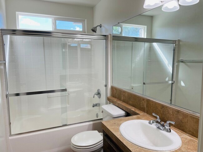 Building Photo - 9415 Godiva Ave