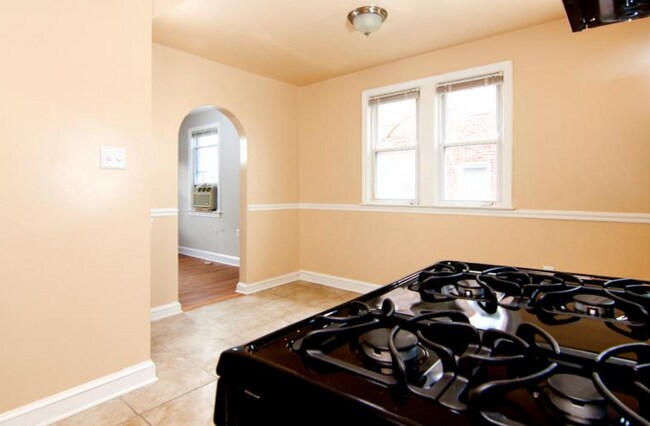 Building Photo - 8409 Potomac Ave