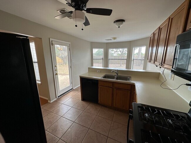 Building Photo - 21906 Calderbrook Dr