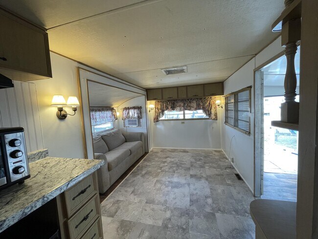 Building Photo - 30346 FL-78