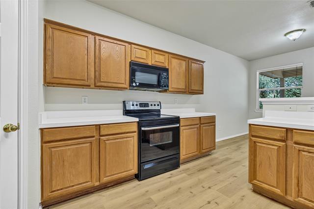 Building Photo - 2409 Spruce Ct