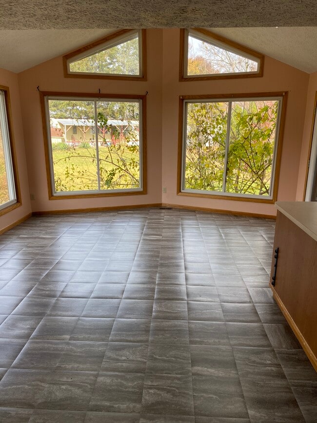 Building Photo - 1700 Manchester Ave NW