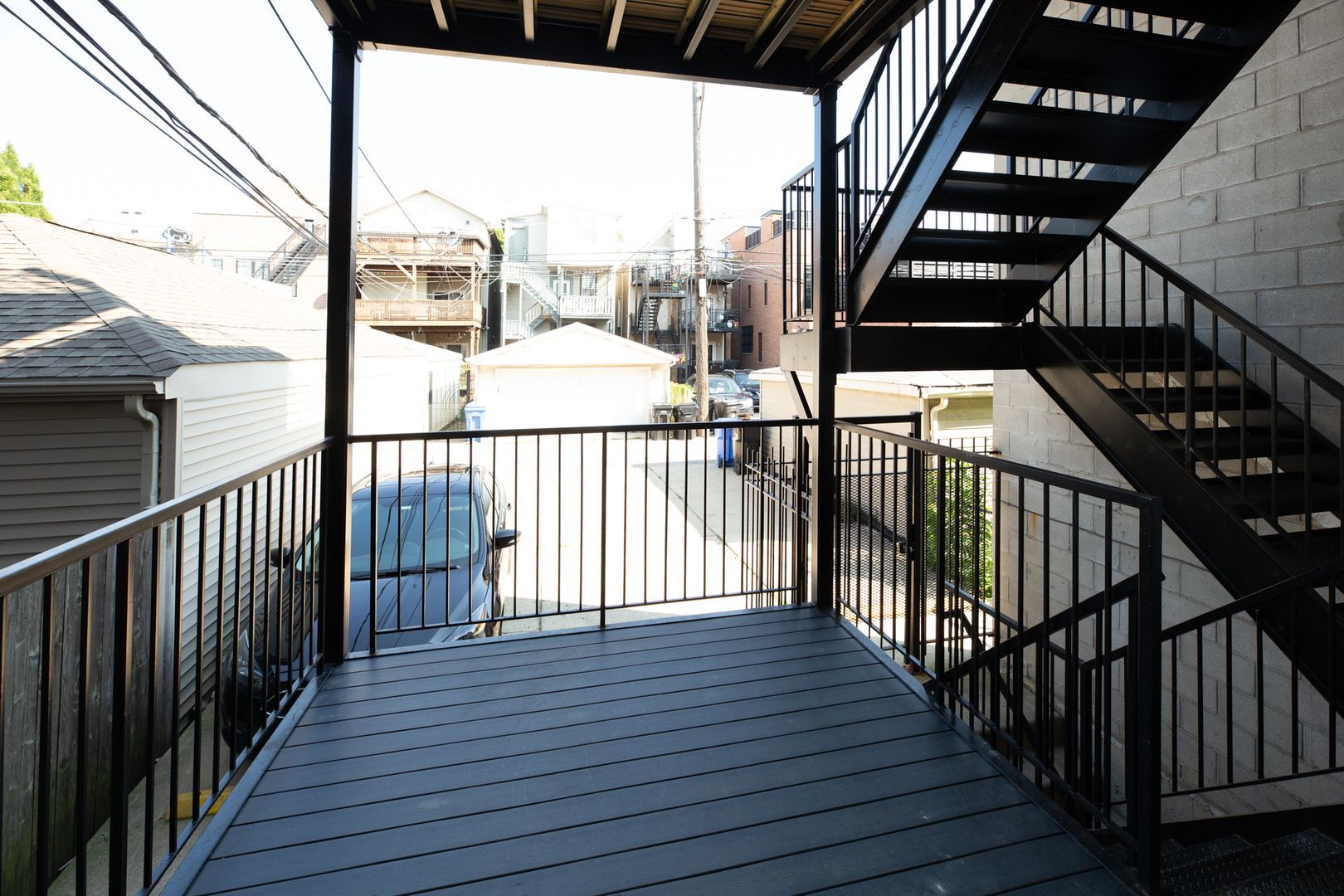 Building Photo - 1320 W Diversey Pky