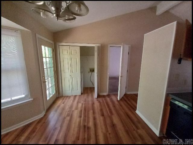 Building Photo - 8 Foxgrove Ln
