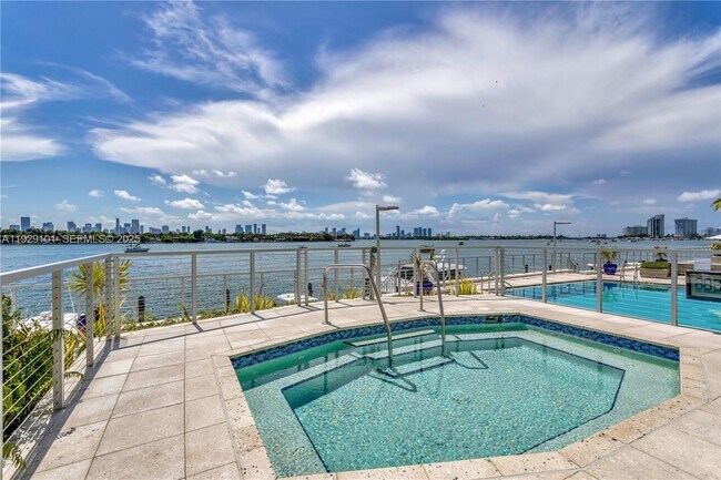 Building Photo - 800 West Ave