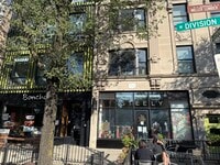 Building Photo - 1728 W Division St