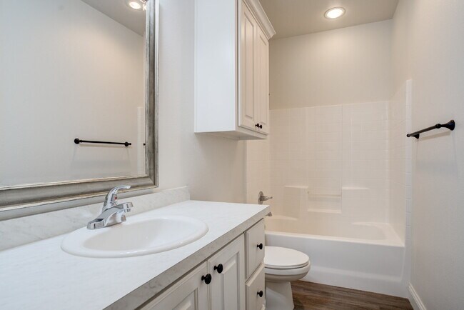 Building Photo - 1/2 off First Months! Rent Newer Cooper Me...