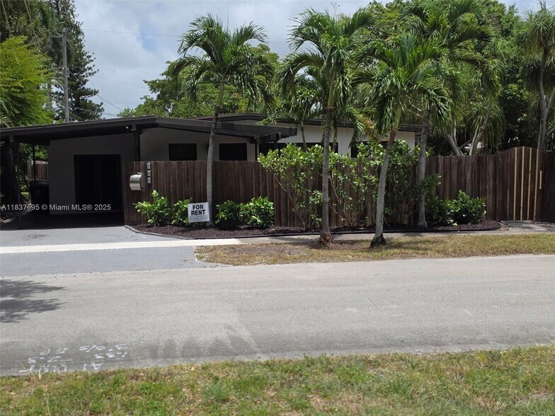 Primary Photo - 1601 SW 10th St