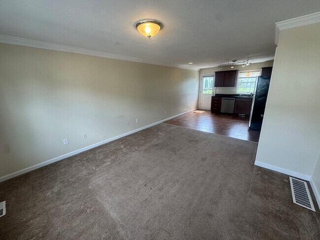 Building Photo - 14 Merrimac Way