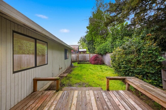 Building Photo - 17563 SW Granada Dr