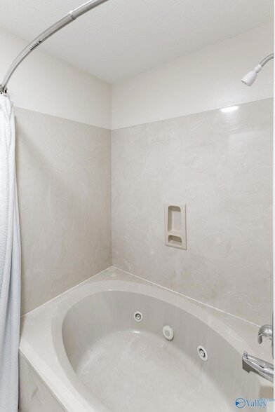 Building Photo - 10028 Meredith Ln SE