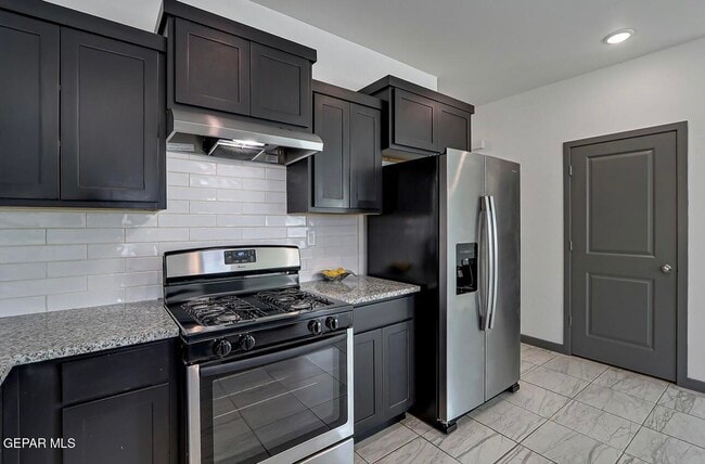 Building Photo - 4572 Mark Avizo