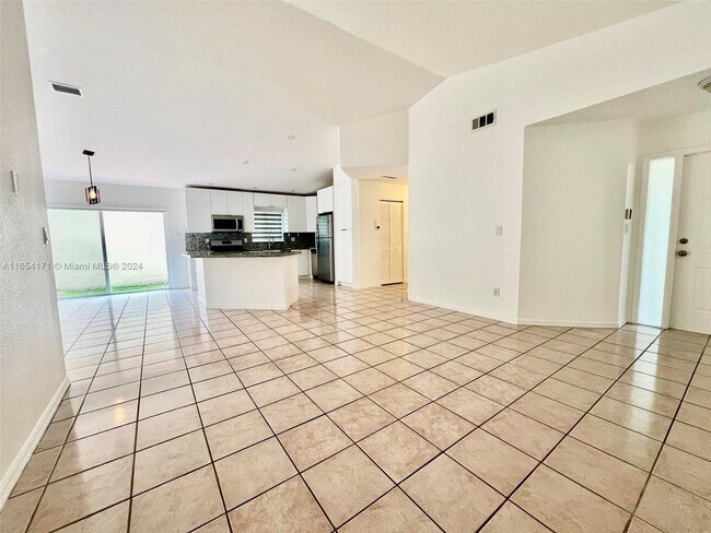 Building Photo - 9941 NW 32nd St