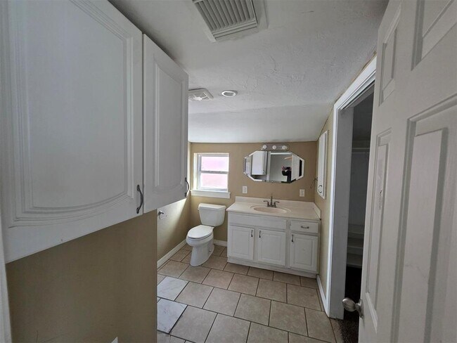 Building Photo - 1517 N Park Ave