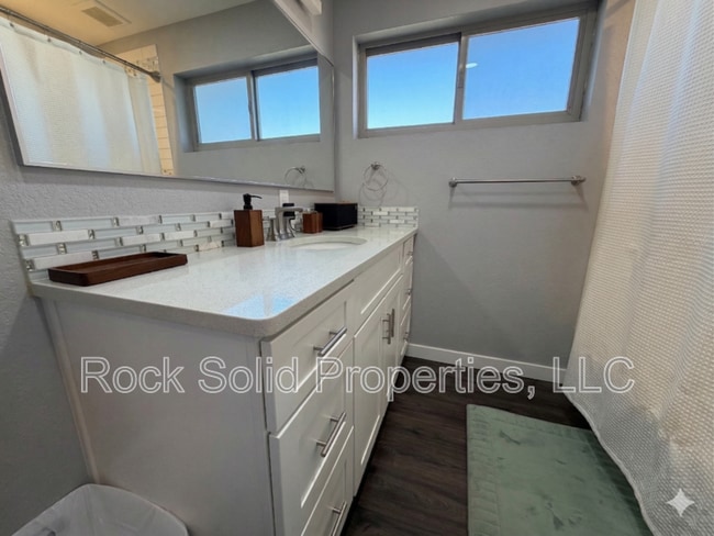 Building Photo - 3143 Green Valley Rd