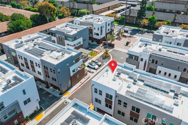 Building Photo - 609 S Lyon St