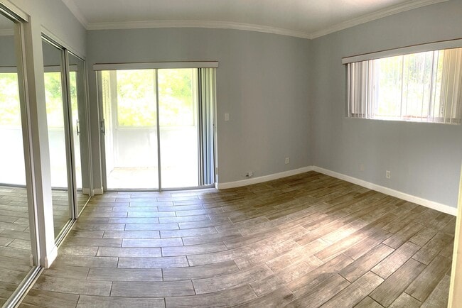 Building Photo - 2960 Cynthia Ln