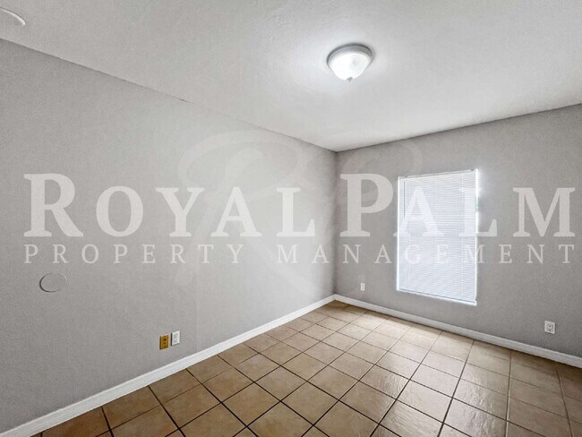 Building Photo - Cold Outside, Cozy Inside – Winter-Ready Fort Myers Renovated 3BR/2BA Duplex with a New HVAC...Yu...