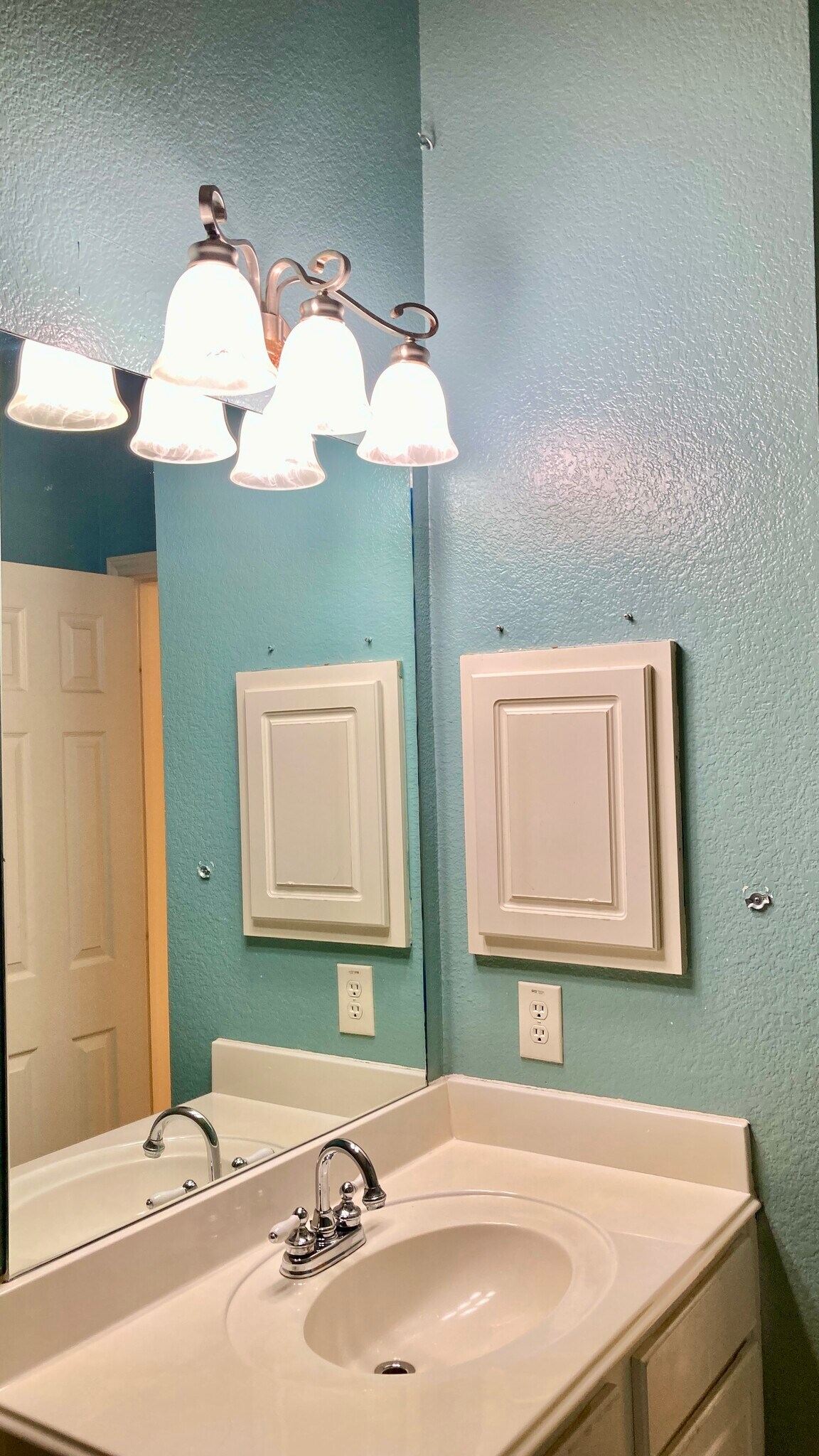 Building Photo - 340 Turquoise Dr