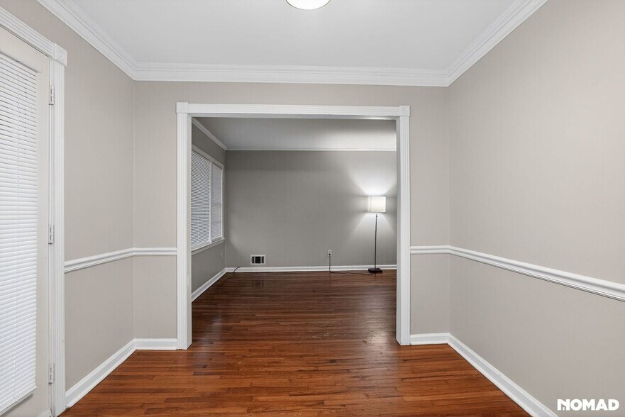 Building Photo - 2644 Pineland Ave